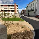 Du Bonheur - Au Cœur Des Volcans D'auvergne Sur La Route Du Sud Appartement *