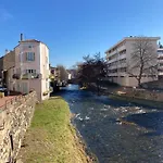 Du Bonheur - Au Coeur Des Volcans D'auvergne Sur La Route Du Sud アパート
