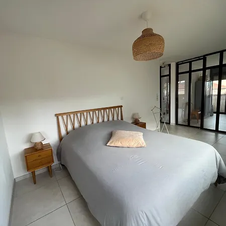 Apartment Du Bonheur - Au Coeur Des Volcans D'auvergne Sur La Route Du Sud *