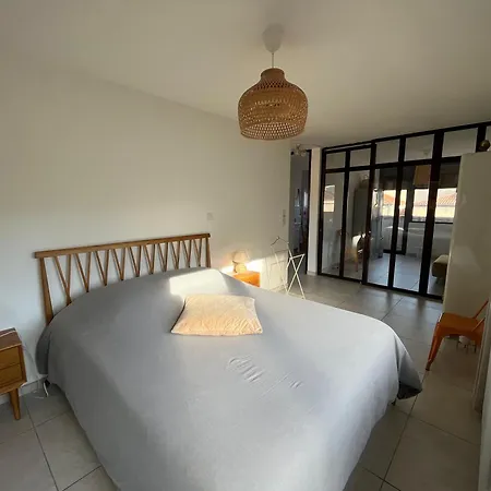 Apartment Du Bonheur - Au Coeur Des Volcans D'auvergne Sur La Route Du Sud