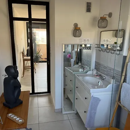 Du Bonheur - Au Coeur Des Volcans D'auvergne Sur La Route Du Sud