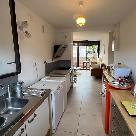 Du Bonheur - Au Coeur Des Volcans D'auvergne Sur La Route Du Sud *