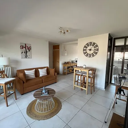 Du Bonheur - Au Coeur Des Volcans D'auvergne Sur La Route Du Sud * Issoire