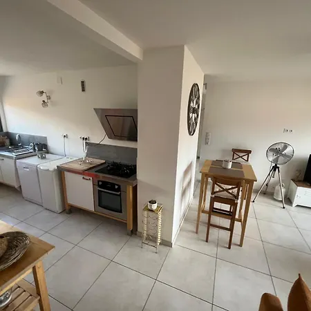 Du Bonheur - Au Coeur Des Volcans D'auvergne Sur La Route Du Sud Apartment
