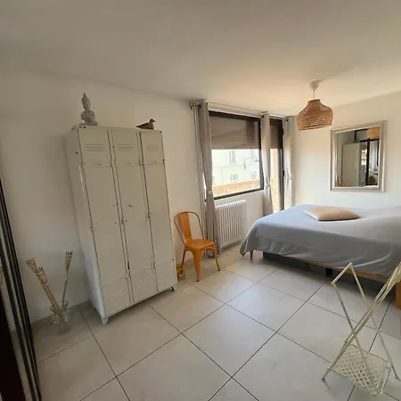 Du Bonheur - Au Coeur Des Volcans D'auvergne Sur La Route Du Sud Issoire