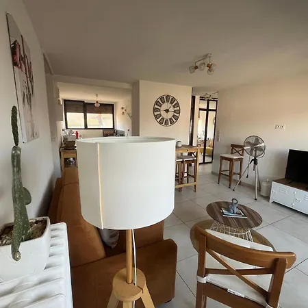 Du Bonheur - Au Coeur Des Volcans D'auvergne Sur La Route Du Sud * Issoire