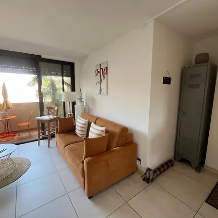 Du Bonheur - Au Coeur Des Volcans D'auvergne Sur La Route Du Sud