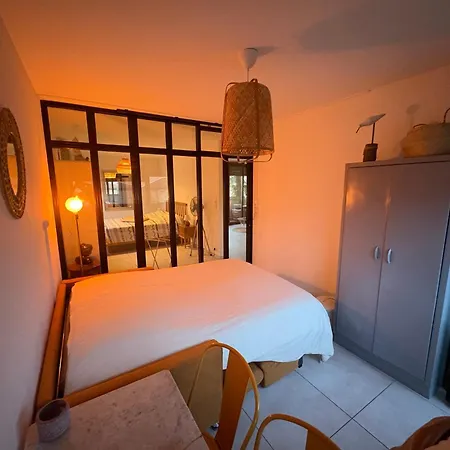 Du Bonheur - Au Coeur Des Volcans D'auvergne Sur La Route Du Sud Issoire