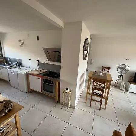 Du Bonheur - Au Coeur Des Volcans D'auvergne Sur La Route Du Sud Apartamento Issoire